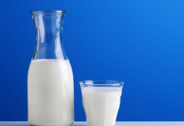牛奶过期怎么处理(提供处理过期牛奶的安全方法)
